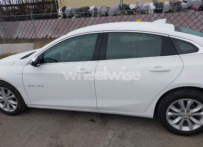 Photo 15 of 2023 Chevrolet Malibu FWD 1LT (VIN 1G1ZD5STXPF111736)