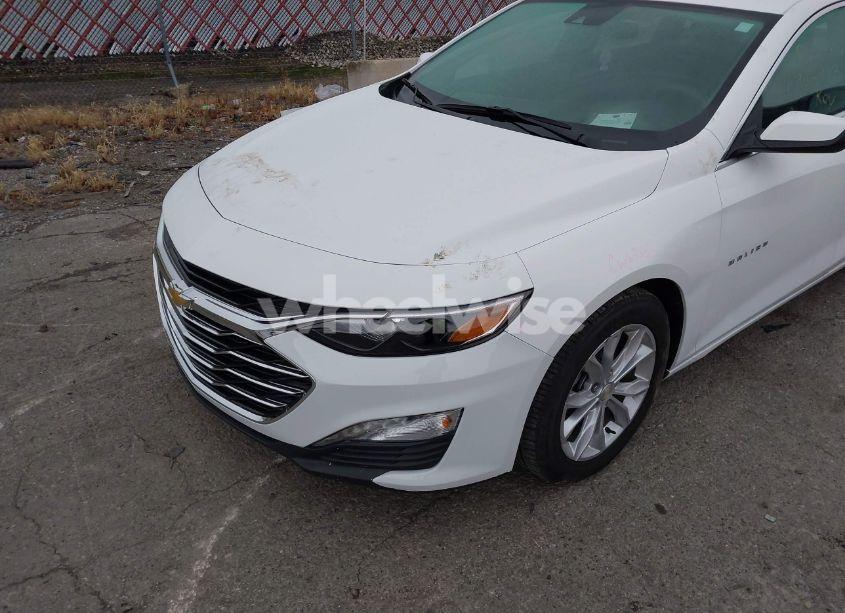 Photo 2 of 2023 Chevrolet Malibu FWD 1LT (VIN 1G1ZD5STXPF111736)