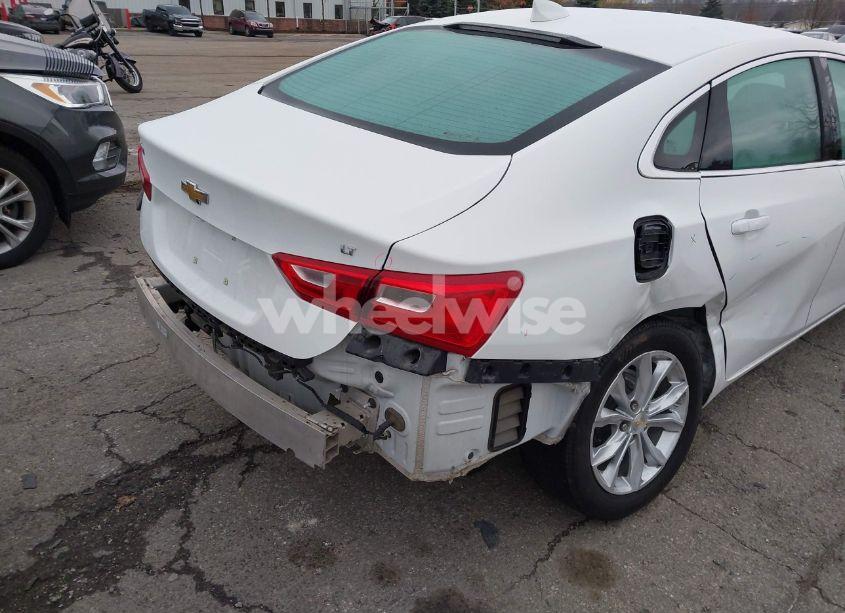 Photo 4 of 2023 Chevrolet Malibu FWD 1LT (VIN 1G1ZD5STXPF111736)