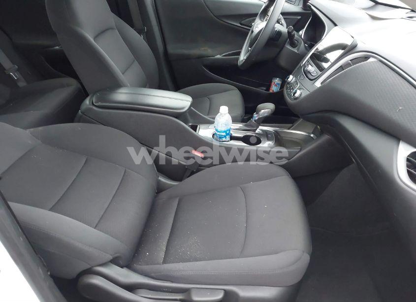 Photo 5 of 2023 Chevrolet Malibu FWD 1LT (VIN 1G1ZD5STXPF111736)