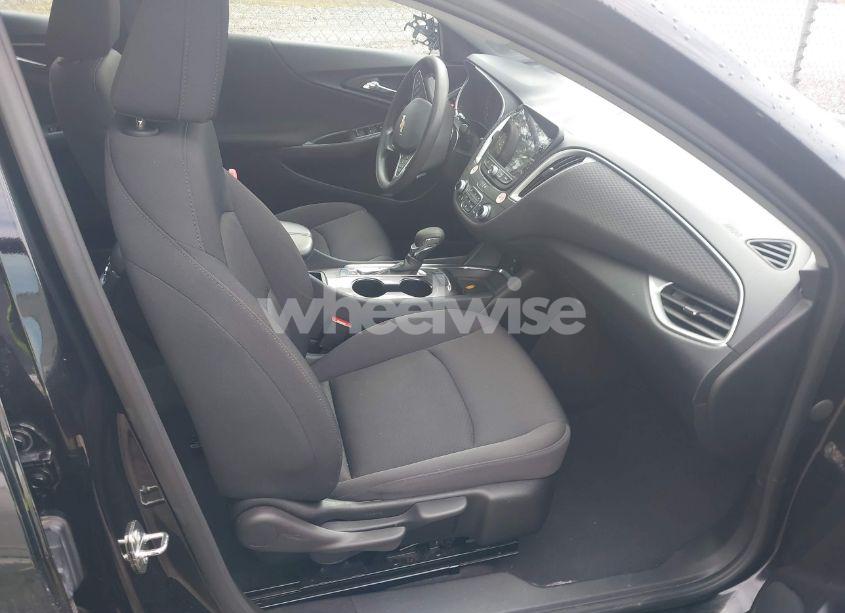 Photo 5 of 2023 Chevrolet Malibu FWD 1LT (VIN 1G1ZD5STXPF123434)