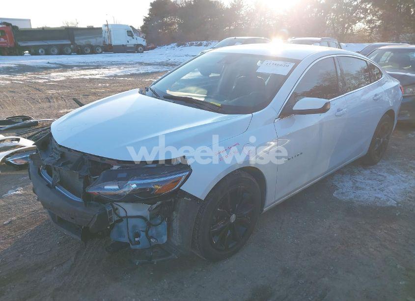 Photo 2 of 2023 Chevrolet Malibu FWD 1LT (VIN 1G1ZD5STXPF140167)