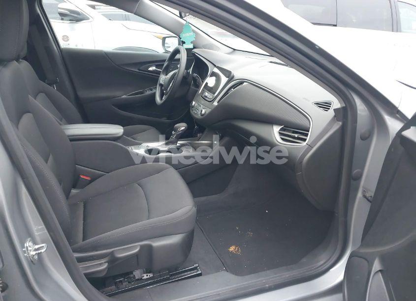 Photo 5 of 2023 Chevrolet Malibu FWD 1LT (VIN 1G1ZD5STXPF163707)