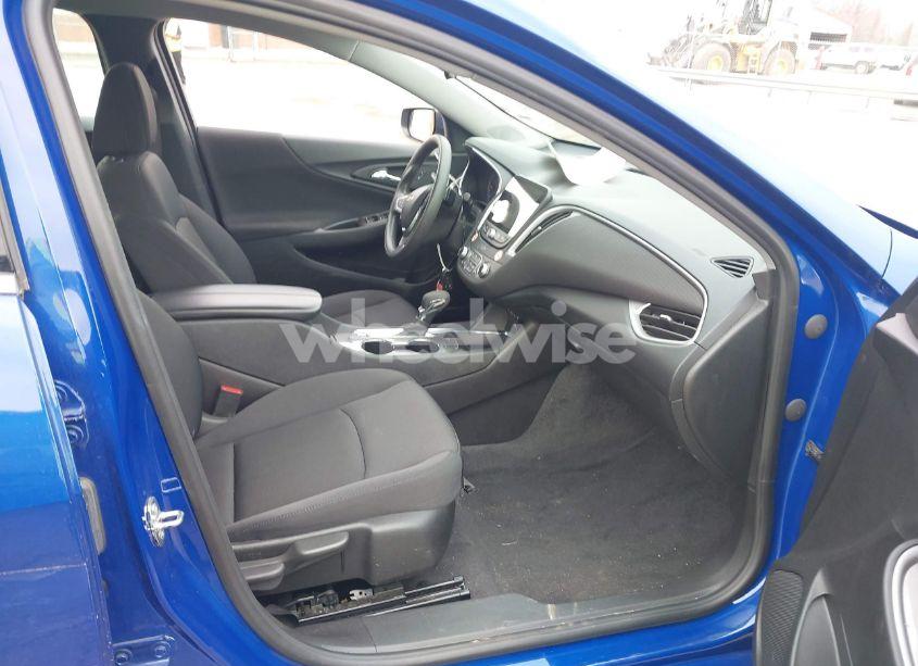 Photo 5 of 2023 Chevrolet Malibu FWD 1LT (VIN 1G1ZD5STXPF167840)
