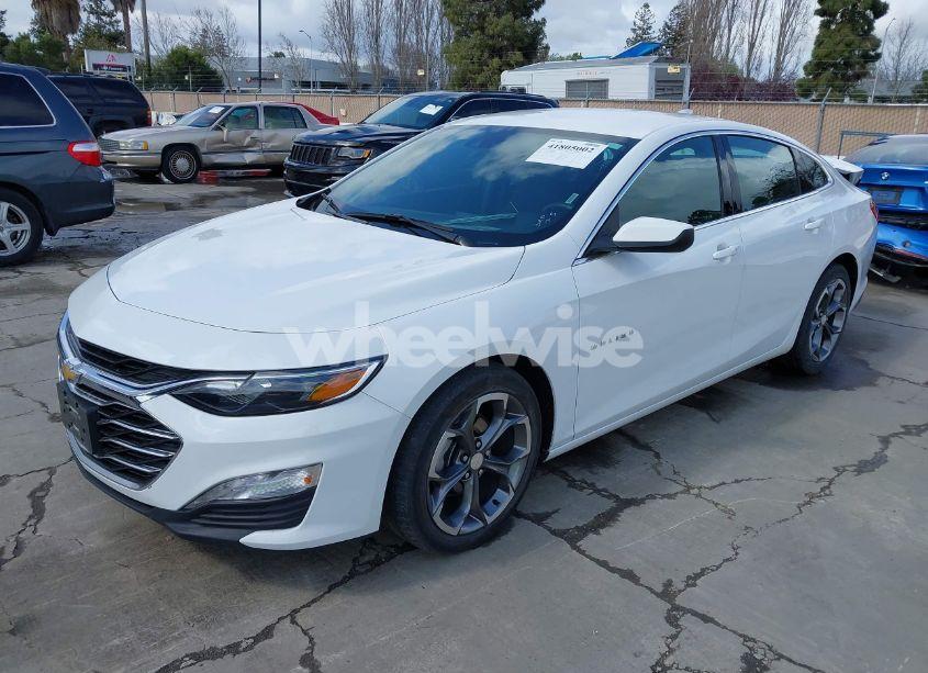 Photo 2 of 2023 Chevrolet Malibu FWD 1LT (VIN 1G1ZD5STXPF168339)