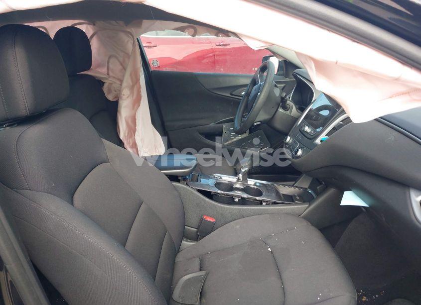 Photo 5 of 2023 Chevrolet Malibu FWD 1LT (VIN 1G1ZD5STXPF192690)