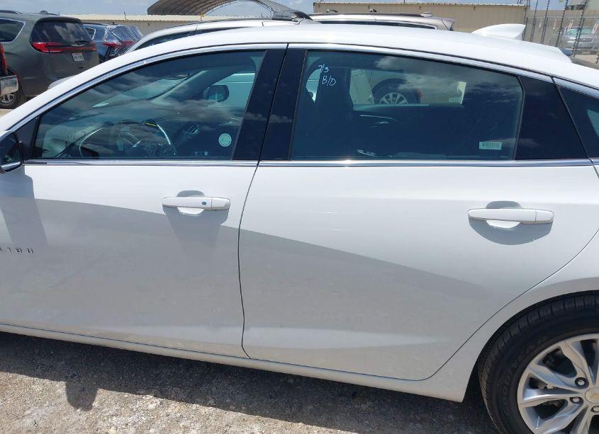 Photo 15 of 2023 Chevrolet Malibu FWD 1LT (VIN 1G1ZD5STXPF207222)