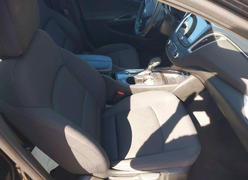 Photo 5 of 2023 Chevrolet Malibu FWD 1LT (VIN 1G1ZD5STXPF220357)