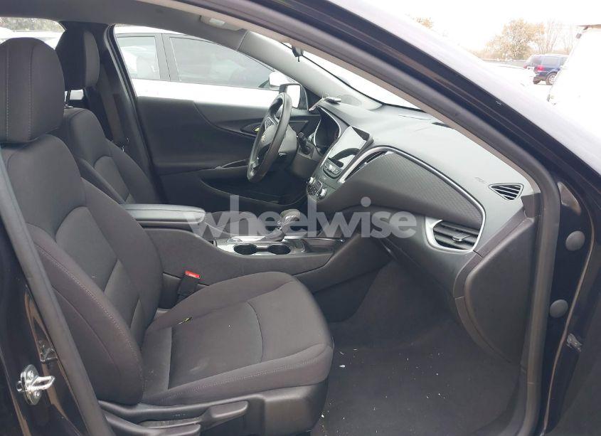 Photo 5 of 2023 Chevrolet Malibu FWD 1LT (VIN 1G1ZD5STXPF232234)