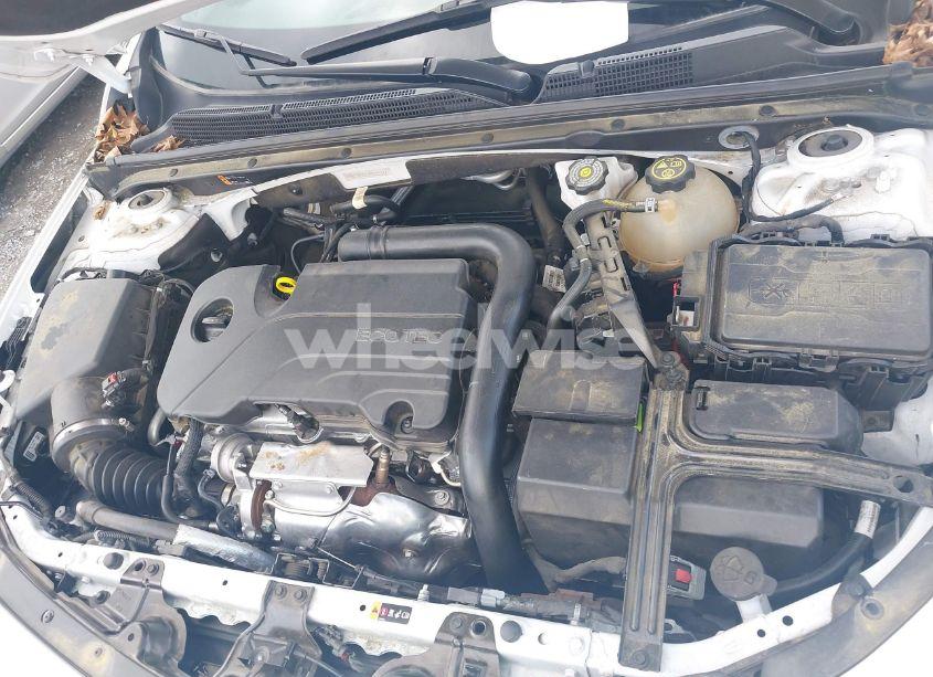 Photo 10 of 2023 Chevrolet Malibu FWD 1LT (VIN 1G1ZD5STXPF232377)
