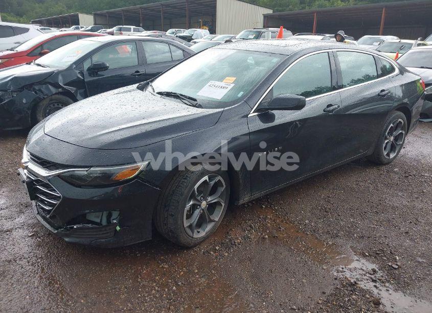 Photo 2 of 2023 Chevrolet Malibu FWD 1LT (VIN 1G1ZD5STXPF242018)