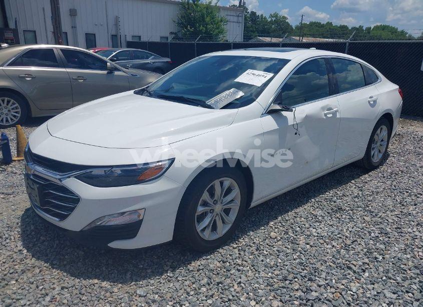Photo 2 of 2024 Chevrolet Malibu FWD 1LT (VIN 1G1ZD5STXRF124764)