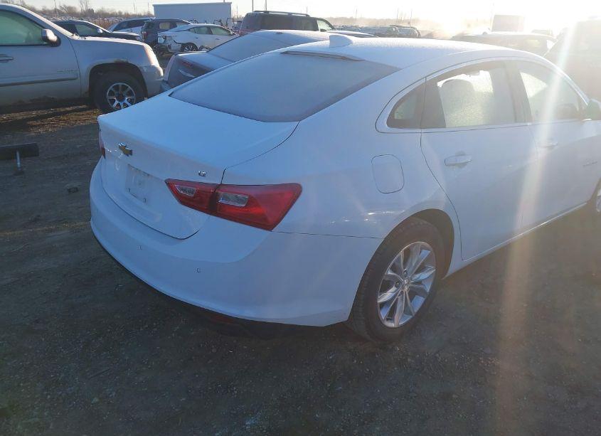 Photo 4 of 2024 Chevrolet Malibu FWD 1LT (VIN 1G1ZD5STXRF132122)