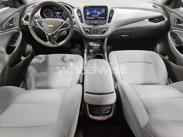 Photo 6 of 2024 CHEVROLET MALIBU LT (VIN 1G1ZD5STXRF133819)