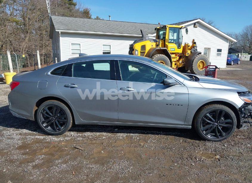 Photo 14 of 2024 Chevrolet Malibu FWD 1LT (VIN 1G1ZD5STXRF135358)