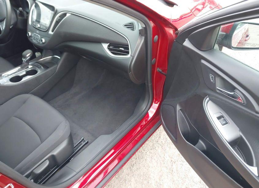 Photo 5 of 2024 Chevrolet Malibu FWD 1LT (VIN 1G1ZD5STXRF149101)