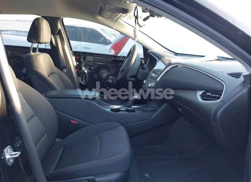 Photo 5 of 2024 Chevrolet Malibu FWD 1LT (VIN 1G1ZD5STXRF162074)