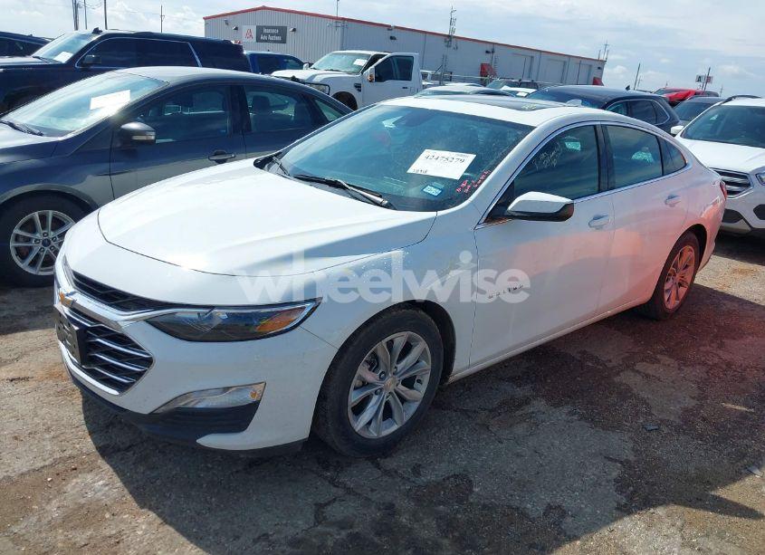 Photo 2 of 2024 Chevrolet Malibu FWD 1LT (VIN 1G1ZD5STXRF207675)