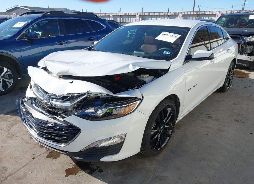 Photo 2 of 2024 Chevrolet Malibu FWD 1LT (VIN 1G1ZD5STXRF248372)