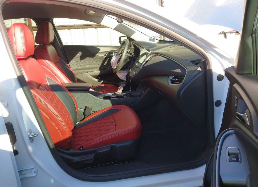 Photo 5 of 2024 Chevrolet Malibu FWD 1LT (VIN 1G1ZD5STXRF248372)