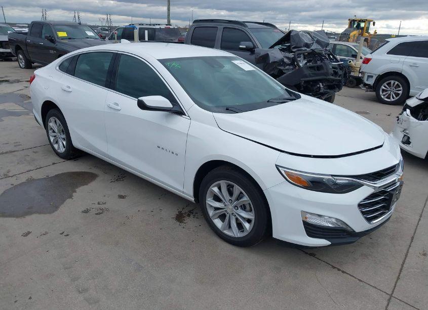 2025 Chevrolet Malibu FWD 1LT (VIN 1G1ZD5STXSF114564) main photo