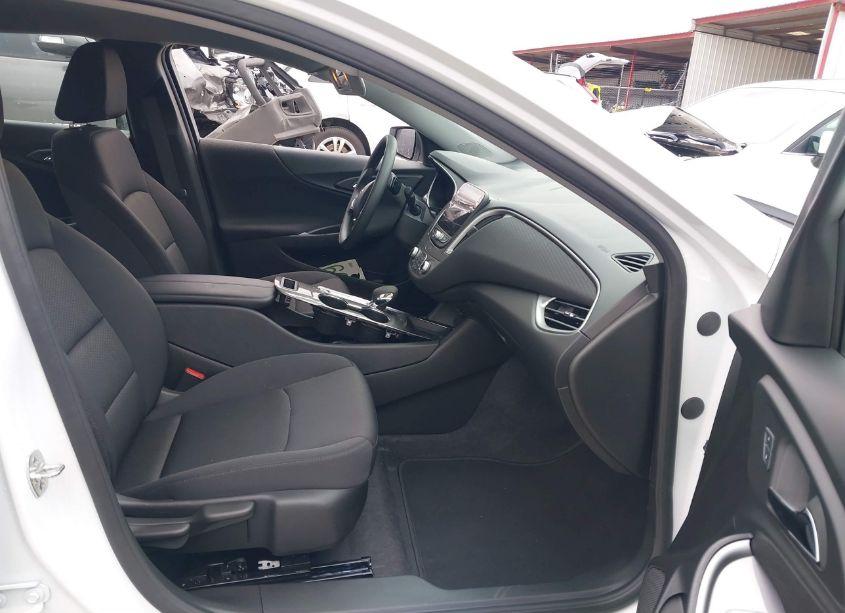 Photo 5 of 2025 Chevrolet Malibu FWD 1LT (VIN 1G1ZD5STXSF114564)