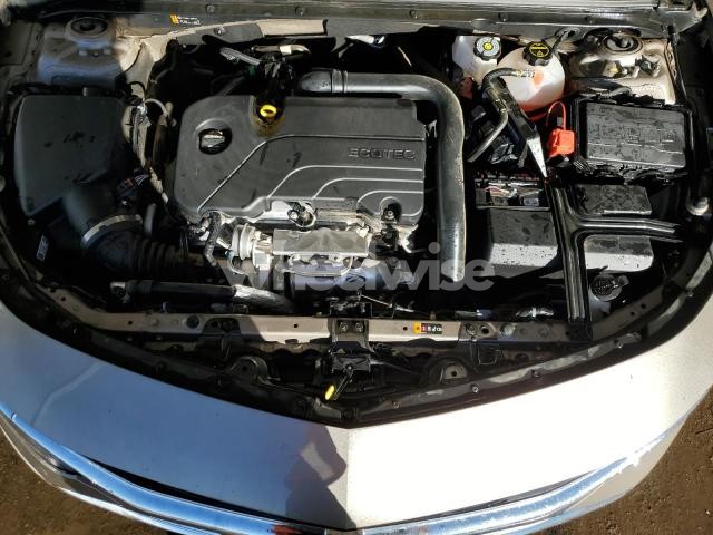 Photo 4 of 2025 CHEVROLET MALIBU LT (VIN 1G1ZD5STXSF134121)