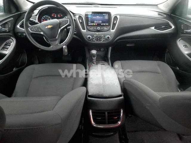 Photo 4 of 2025 CHEVROLET MALIBU LT (VIN 1G1ZD5STXSF142767)