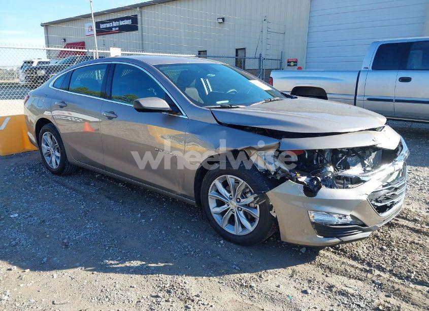 2025 Chevrolet Malibu FWD 1LT (VIN 1G1ZD5STXSF150092) main photo