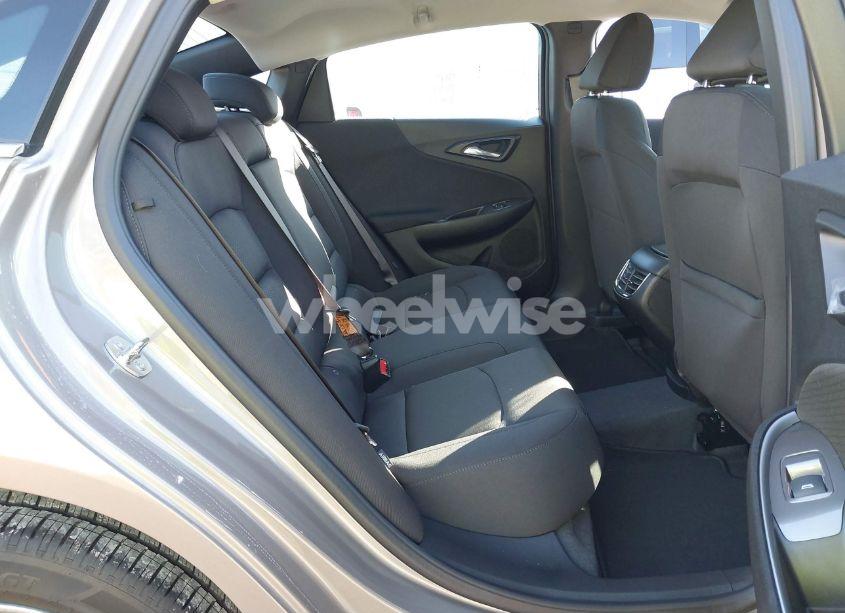 Photo 8 of 2025 Chevrolet Malibu FWD 1LT (VIN 1G1ZD5STXSF150092)