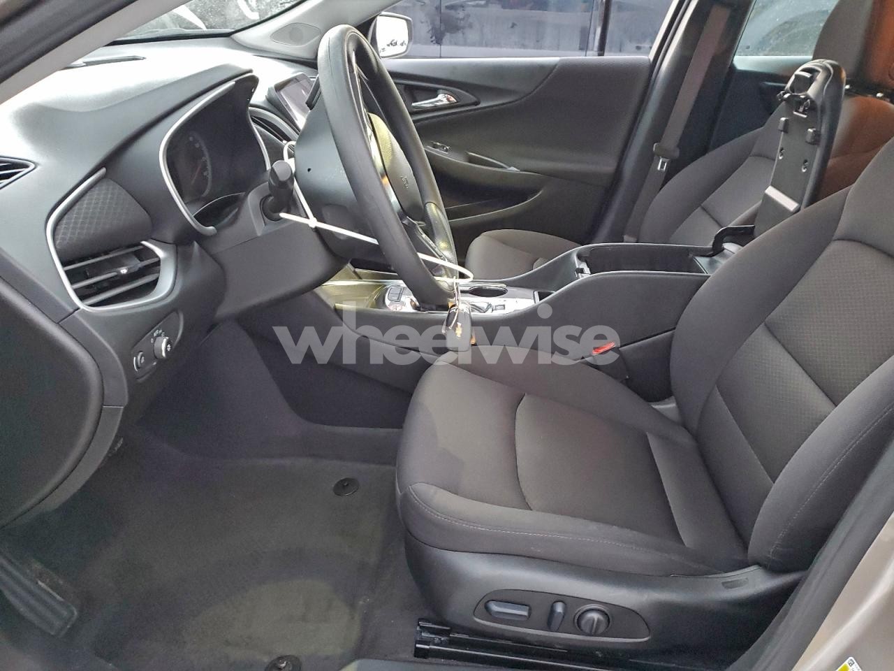 Photo 7 of 2025 CHEVROLET MALIBU LT (VIN 1G1ZD5STXSF157639)