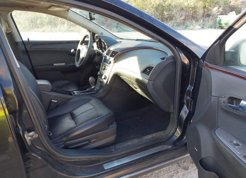 Photo 5 of 2010 Chevrolet Malibu LTZ (VIN 1G1ZE5E02AF253052)