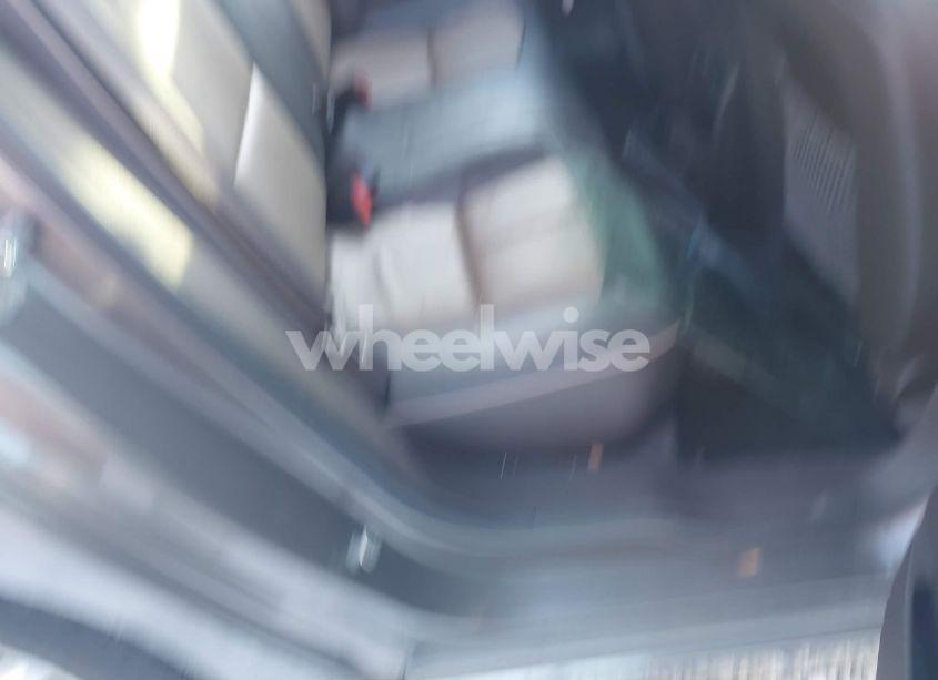 Photo 8 of 2011 Chevrolet Malibu LTZ (VIN 1G1ZE5E11BF254820)