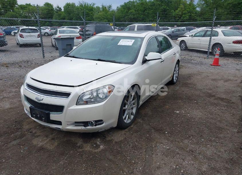 Photo 2 of 2011 Chevrolet Malibu LTZ (VIN 1G1ZE5E70BF108090)