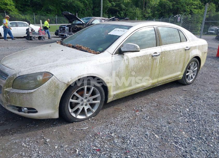 Photo 2 of 2010 Chevrolet Malibu LTZ (VIN 1G1ZE5E71AF101003)