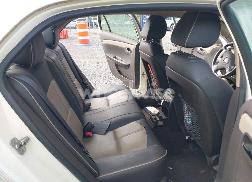 Photo 8 of 2010 Chevrolet Malibu LTZ (VIN 1G1ZE5E71AF101003)