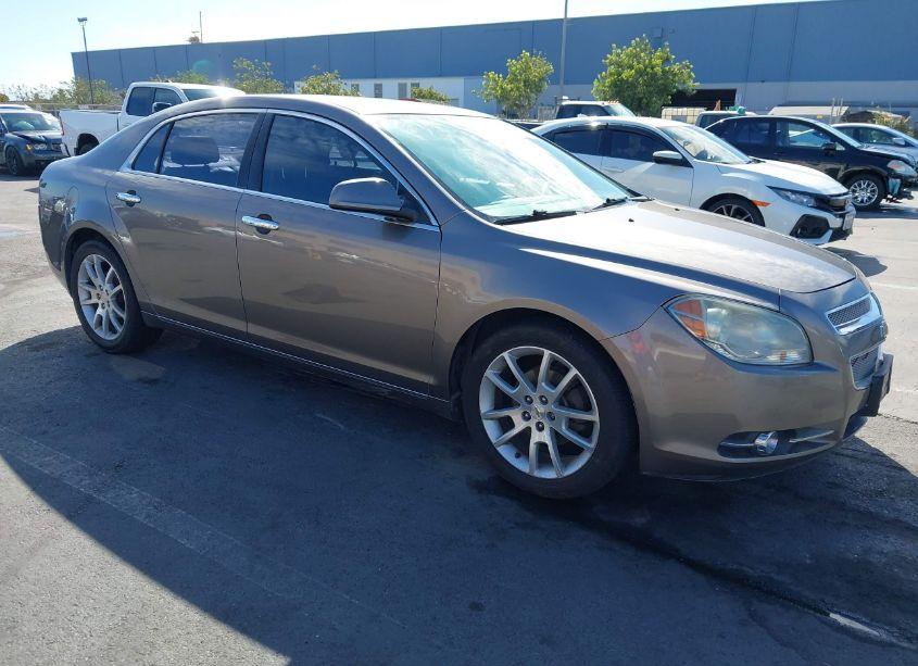 2010 Chevrolet Malibu LTZ (VIN 1G1ZE5E71AF217639) main photo