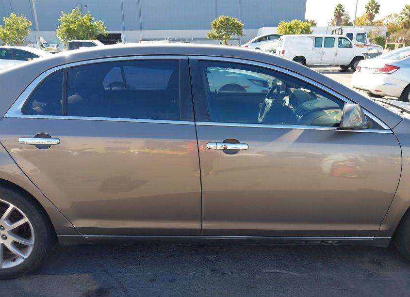Photo 13 of 2010 Chevrolet Malibu LTZ (VIN 1G1ZE5E71AF217639)