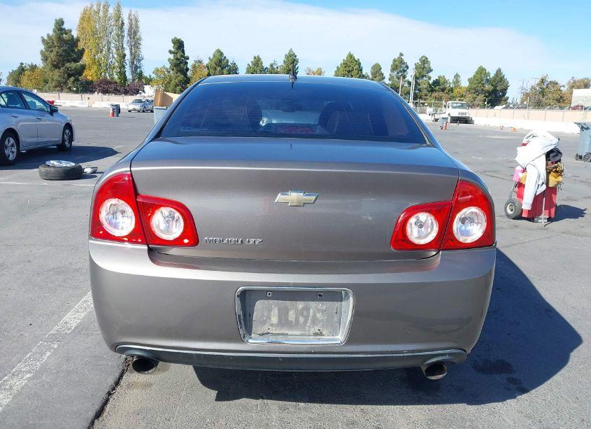 Photo 16 of 2010 Chevrolet Malibu LTZ (VIN 1G1ZE5E71AF217639)