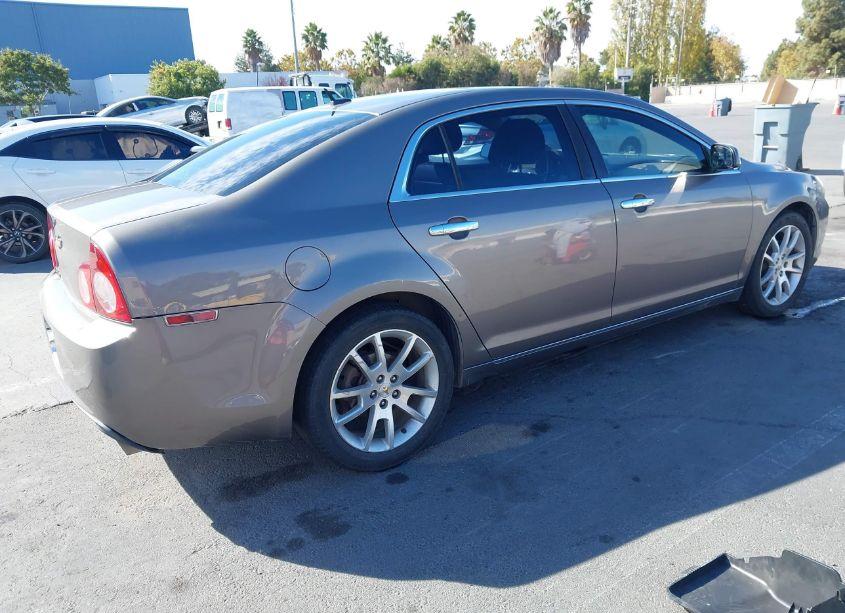 Photo 4 of 2010 Chevrolet Malibu LTZ (VIN 1G1ZE5E71AF217639)