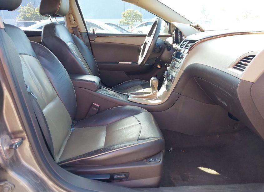 Photo 5 of 2010 Chevrolet Malibu LTZ (VIN 1G1ZE5E71AF217639)