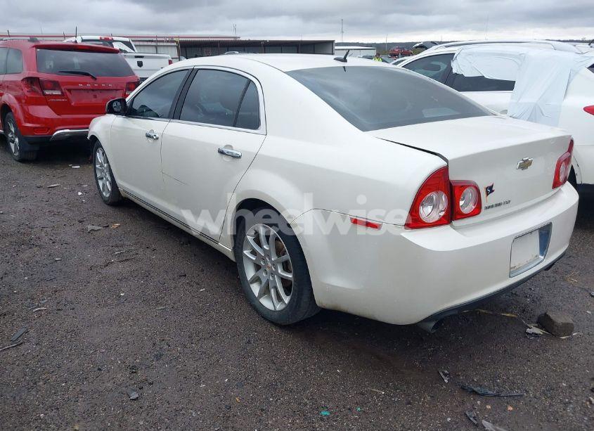 Photo 3 of 2010 Chevrolet Malibu LTZ (VIN 1G1ZE5E71AF325050)