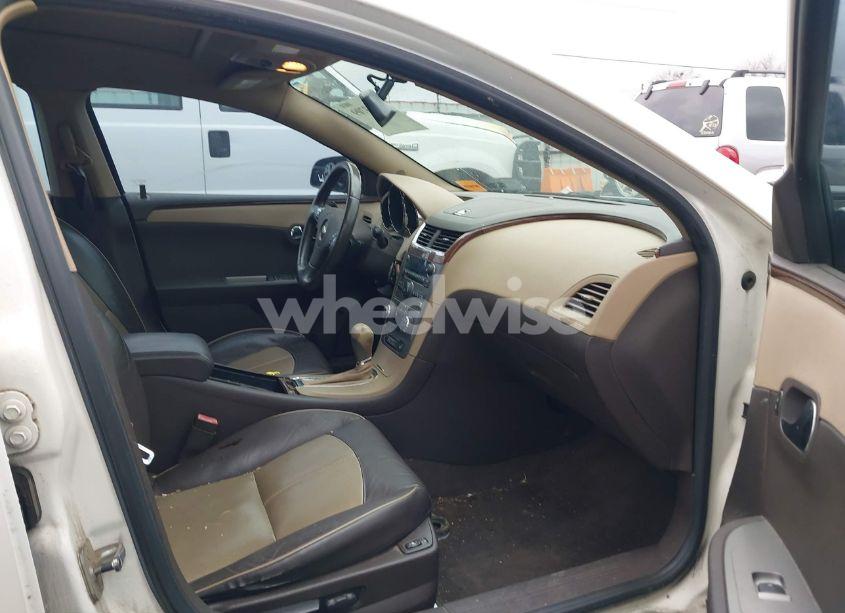 Photo 5 of 2010 Chevrolet Malibu LTZ (VIN 1G1ZE5E71AF325050)