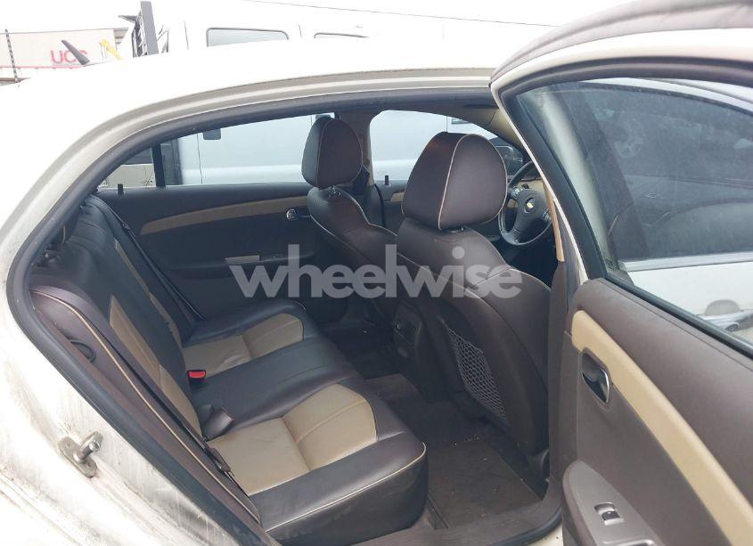 Photo 8 of 2010 Chevrolet Malibu LTZ (VIN 1G1ZE5E71AF325050)