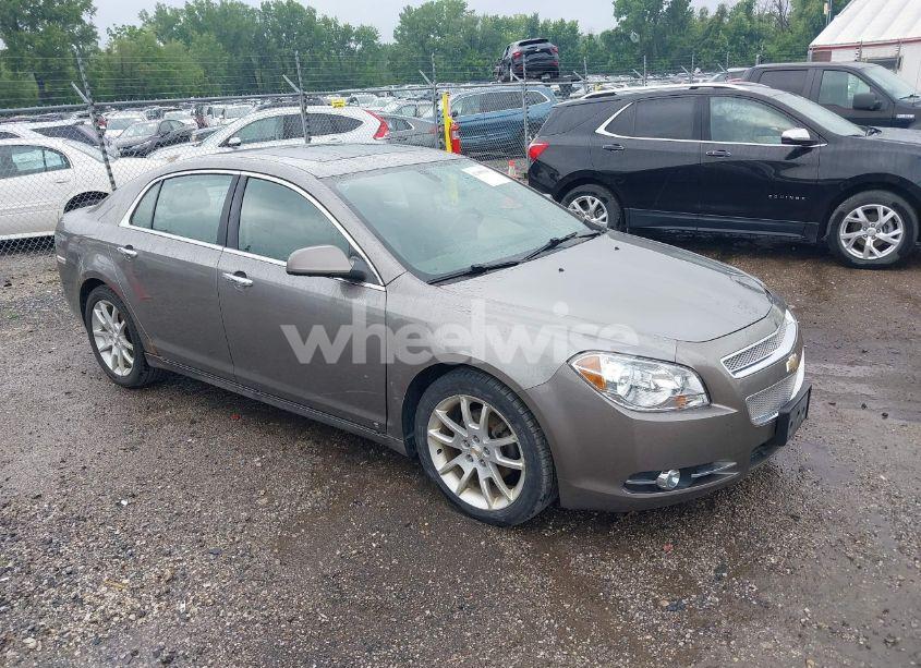 2010 Chevrolet Malibu LTZ (VIN 1G1ZE5E72A4125063) main photo