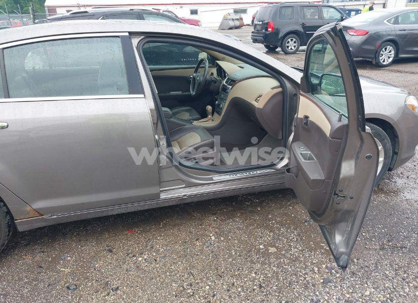 Photo 5 of 2010 Chevrolet Malibu LTZ (VIN 1G1ZE5E72A4125063)