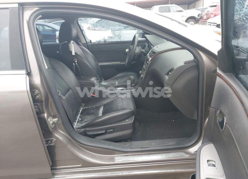 Photo 5 of 2010 Chevrolet Malibu LTZ (VIN 1G1ZE5E72AF205256)