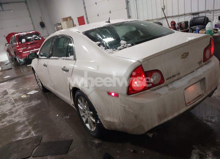 Photo 3 of 2010 Chevrolet Malibu LTZ (VIN 1G1ZE5E72AF219271)