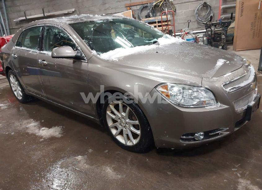 2010 Chevrolet Malibu LTZ (VIN 1G1ZE5E72AF260306) main photo