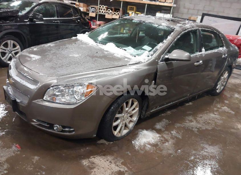 Photo 2 of 2010 Chevrolet Malibu LTZ (VIN 1G1ZE5E72AF260306)